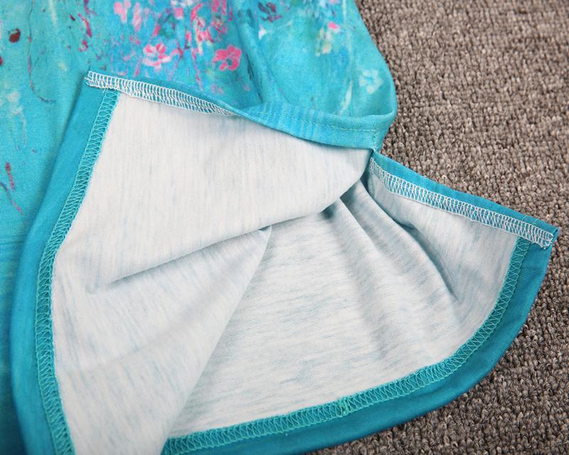 Attractive VNeck Sleeveless Printed Top